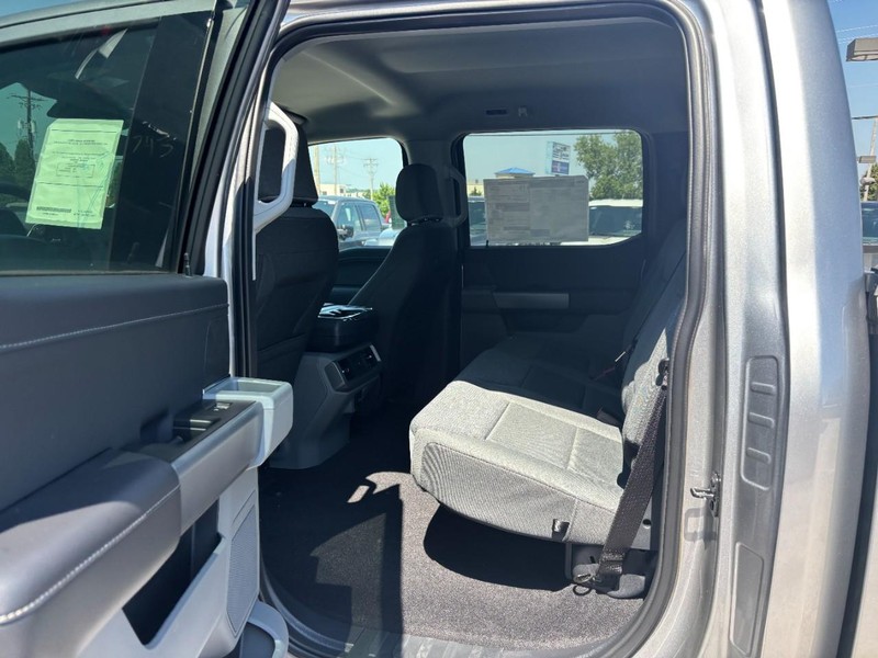 Ford F-150 Vehicle Full-screen Gallery Image 13