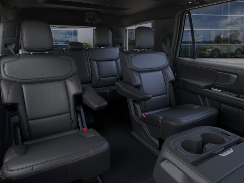 Ford Expedition Vehicle Full-screen Gallery Image 13