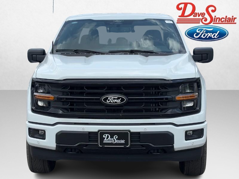 Ford F-150 Vehicle Full-screen Gallery Image 02