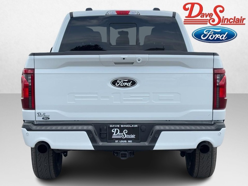 Ford F-150 Vehicle Full-screen Gallery Image 08