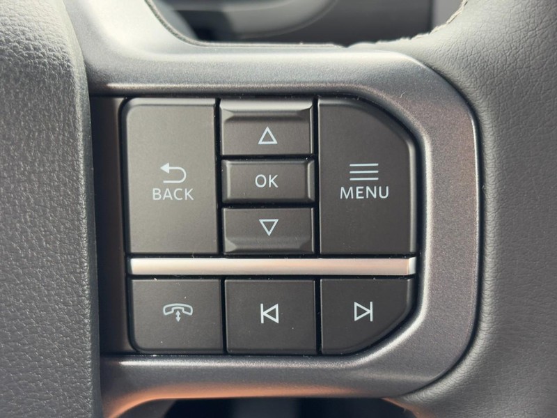 Ford F-150 Vehicle Full-screen Gallery Image 19