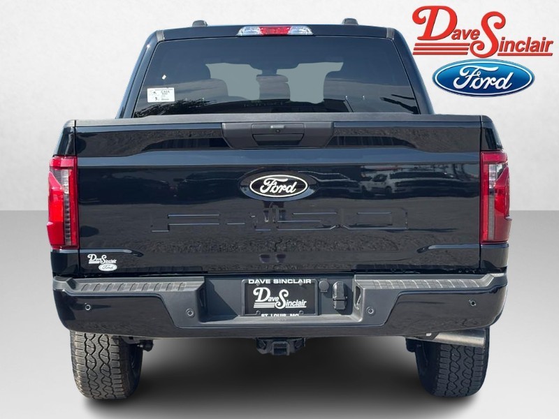 Ford F-150 Vehicle Full-screen Gallery Image 08