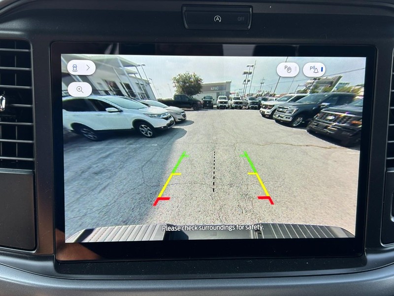 Ford F-150 Vehicle Full-screen Gallery Image 23