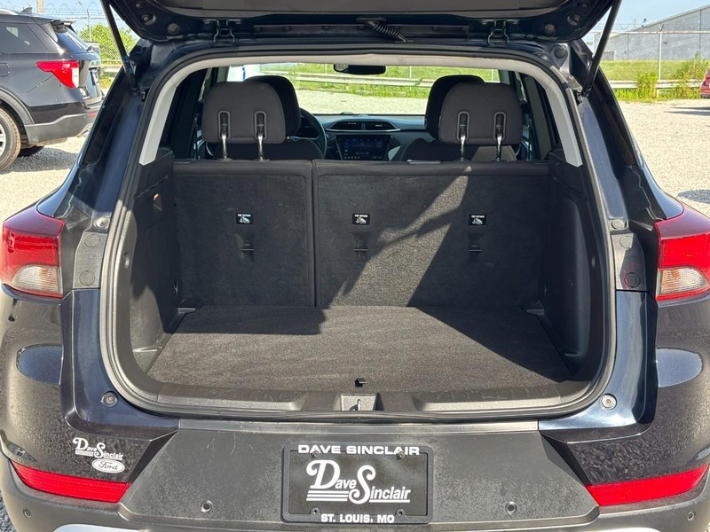 Chevrolet TrailBlazer Vehicle Image 11