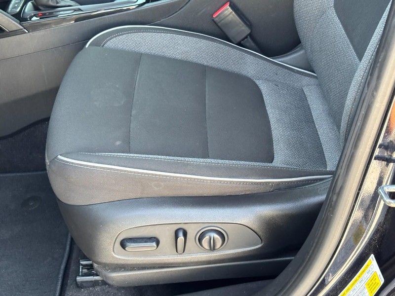 Chevrolet TrailBlazer Vehicle Image 17