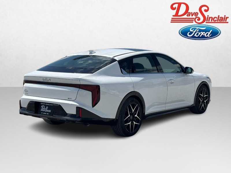Kia K4 Vehicle Image 07