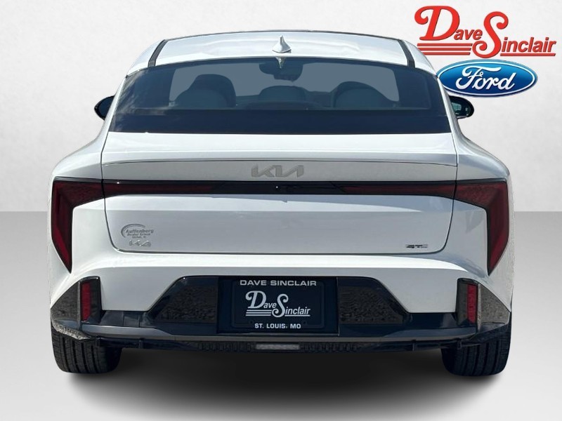Kia K4 Vehicle Image 08