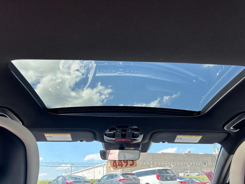 Kia K4 Vehicle Image 14