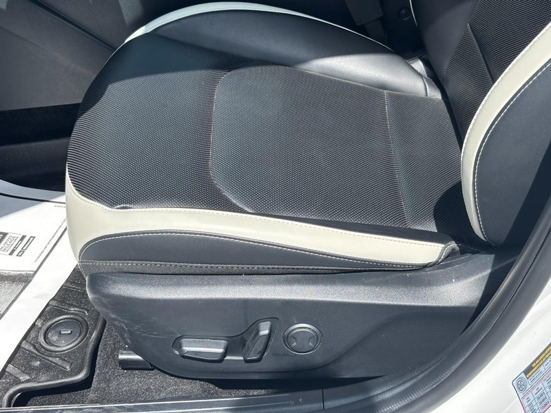 Kia K4 Vehicle Image 18