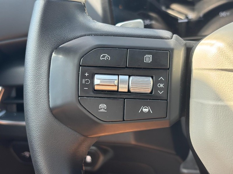 Kia K4 Vehicle Image 20