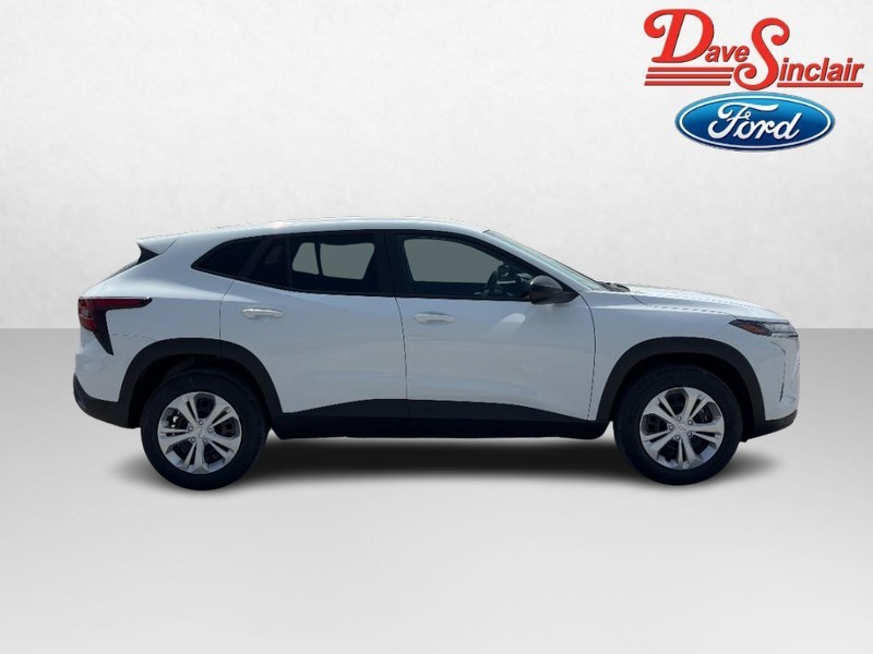 Chevrolet Trax Vehicle Full-screen Gallery Image 03