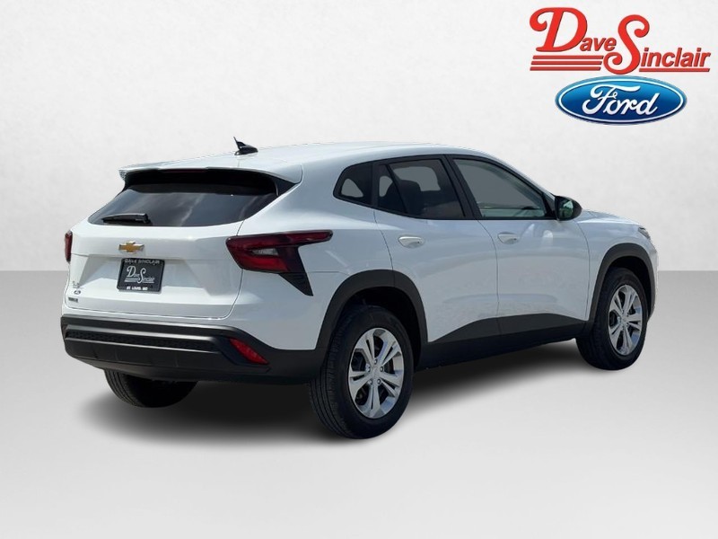 Chevrolet Trax Vehicle Full-screen Gallery Image 04