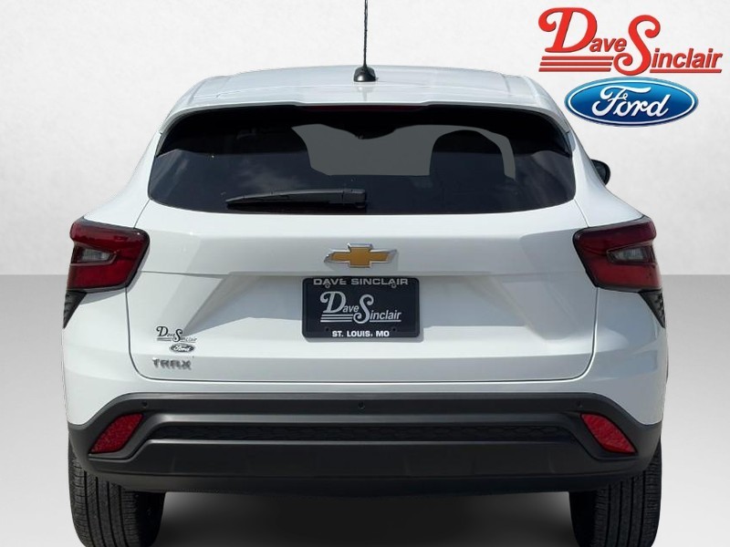 Chevrolet Trax Vehicle Full-screen Gallery Image 05