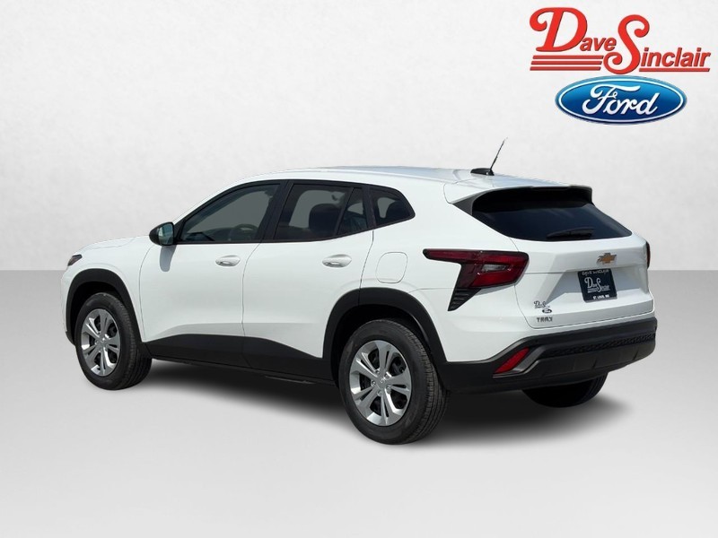 Chevrolet Trax Vehicle Full-screen Gallery Image 06