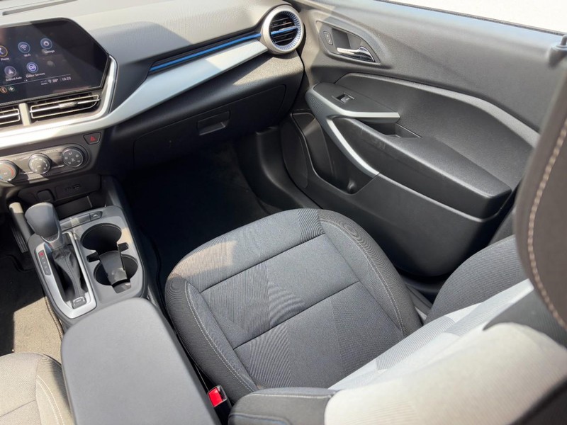 Chevrolet Trax Vehicle Full-screen Gallery Image 13