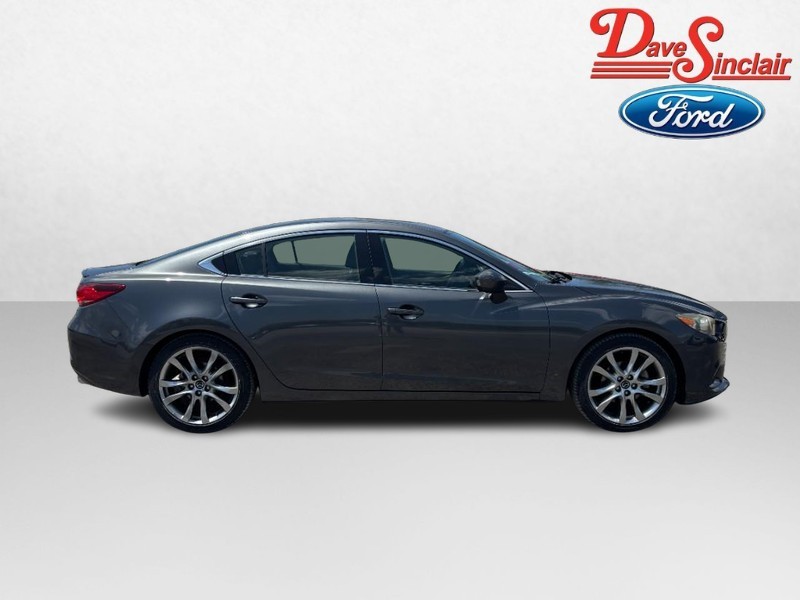 Mazda MAZDA6 Vehicle Full-screen Gallery Image 05