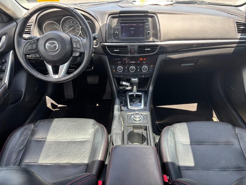 Mazda MAZDA6 Vehicle Full-screen Gallery Image 15