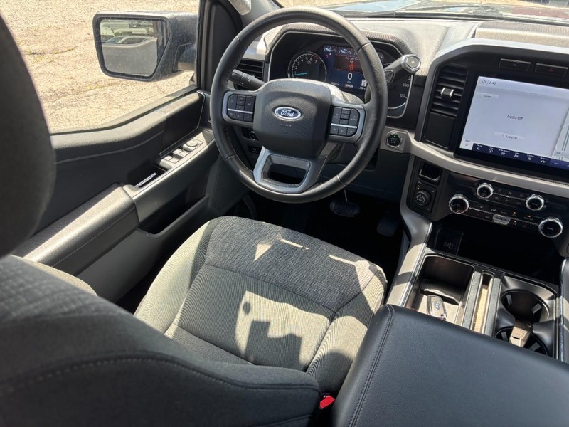 Ford F-150 Vehicle Full-screen Gallery Image 13