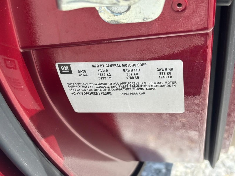 Chevrolet Corvette Vehicle Image 18