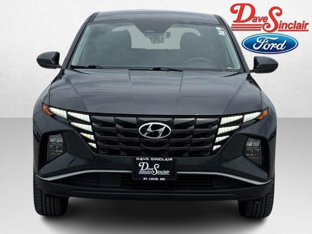 Hyundai Tucson Vehicle Image 02