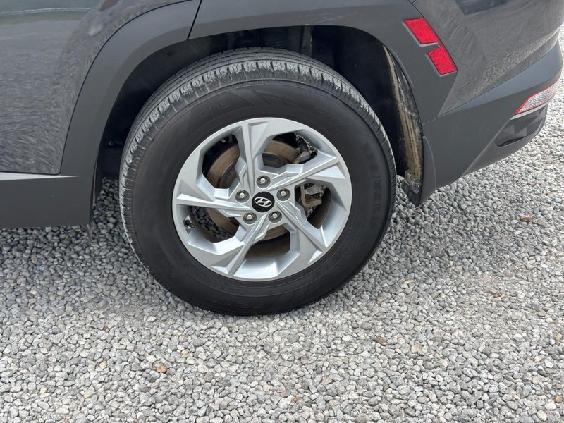 Hyundai Tucson Vehicle Image 11