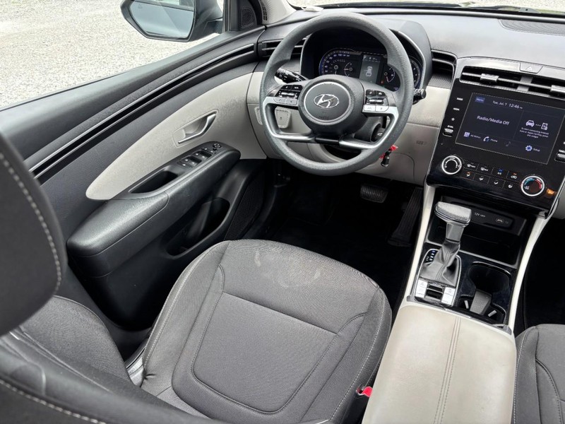 Hyundai Tucson Vehicle Image 13