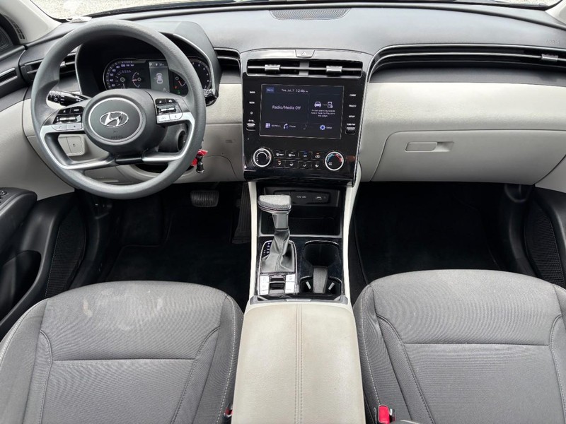 Hyundai Tucson Vehicle Image 14