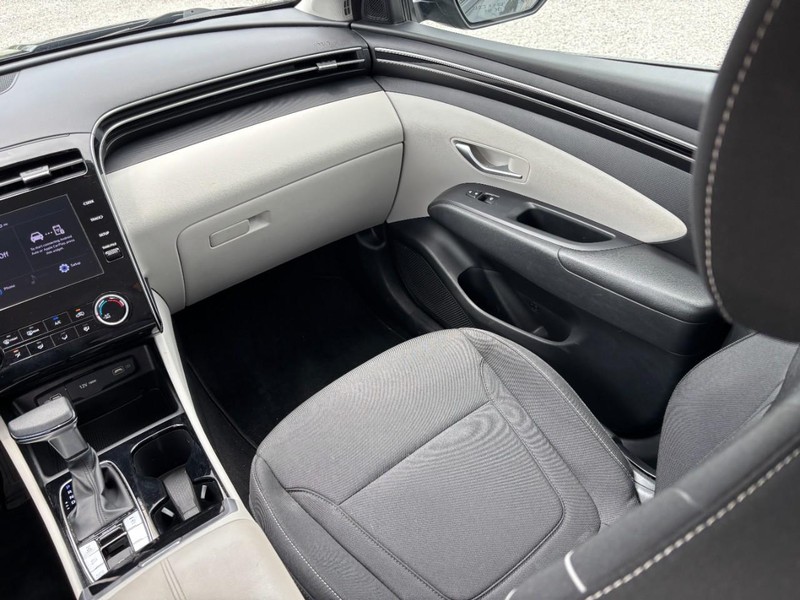 Hyundai Tucson Vehicle Image 15