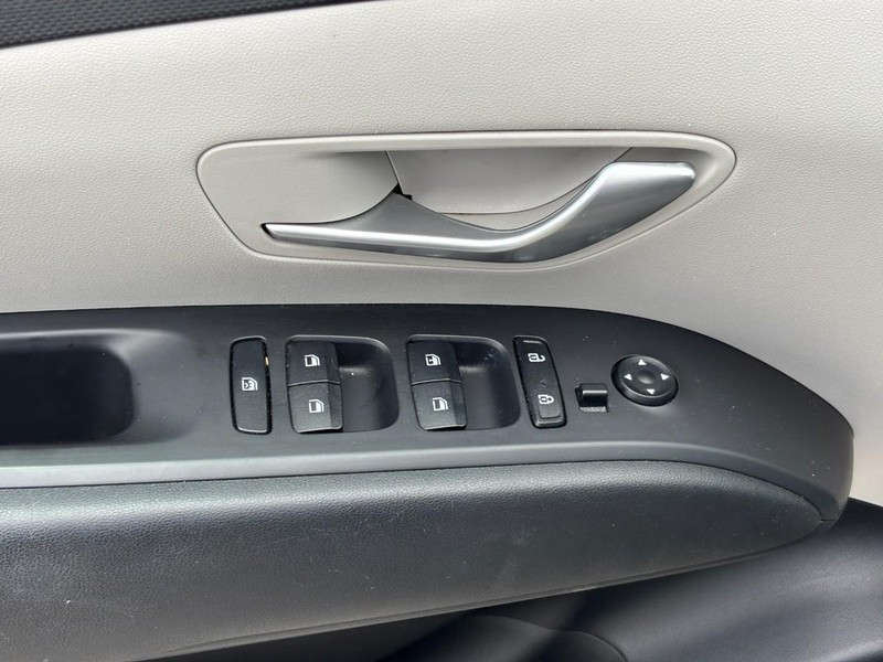 Hyundai Tucson Vehicle Image 17