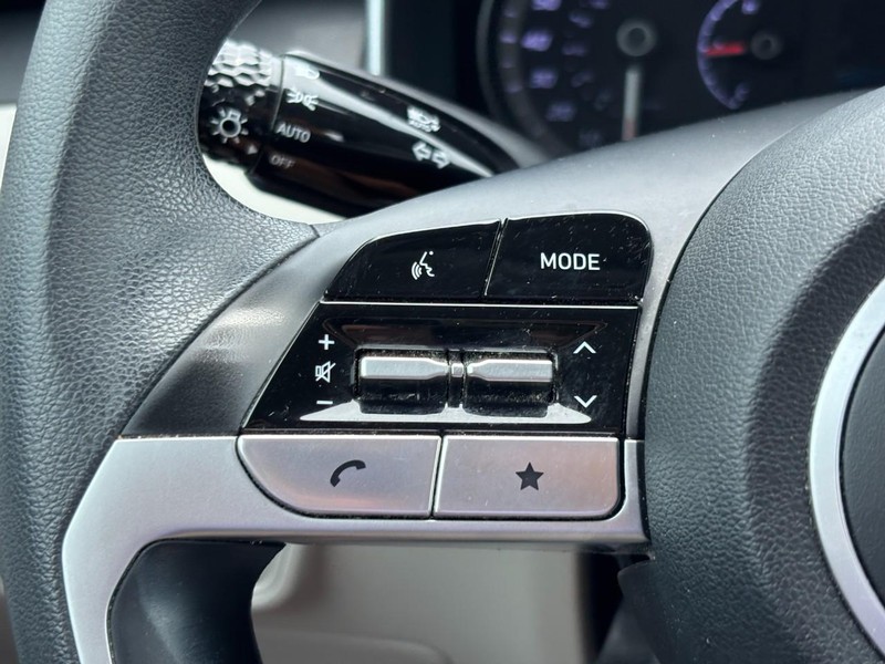 Hyundai Tucson Vehicle Image 18