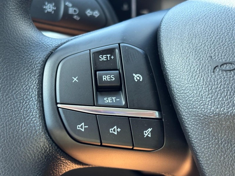 Ford Maverick Vehicle Full-screen Gallery Image 19