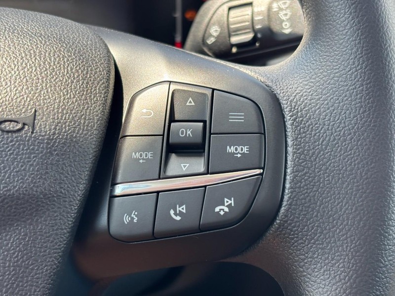 Ford Maverick Vehicle Full-screen Gallery Image 20