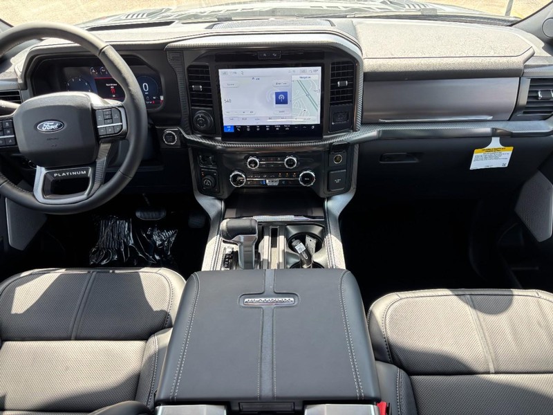 Ford F-150 Vehicle Full-screen Gallery Image 14