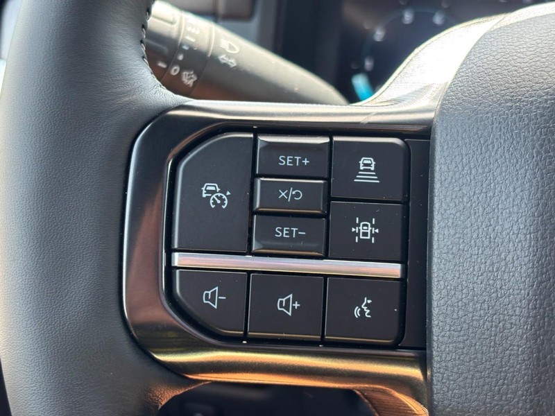 Ford F-150 Vehicle Full-screen Gallery Image 18