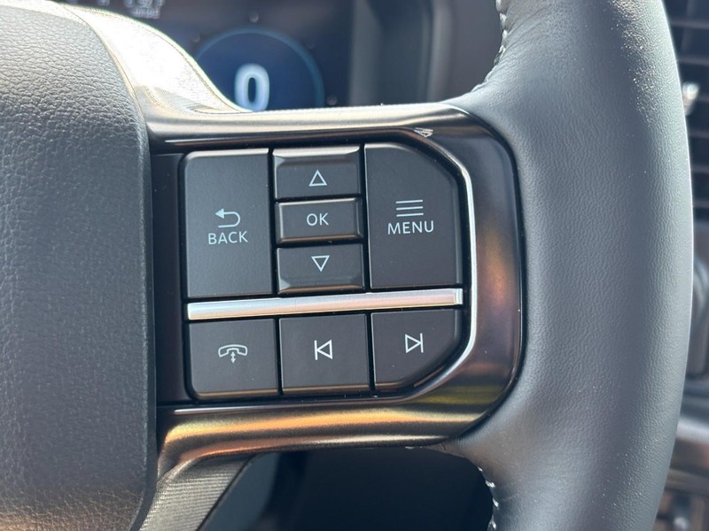Ford F-150 Vehicle Full-screen Gallery Image 19