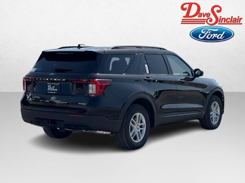 Ford Explorer Vehicle Full-screen Gallery Image 07