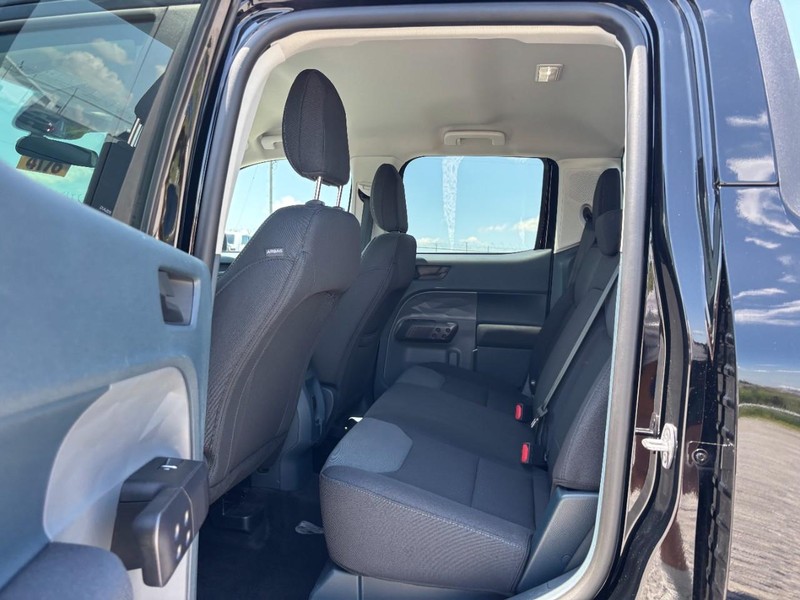 Ford Maverick Vehicle Full-screen Gallery Image 13