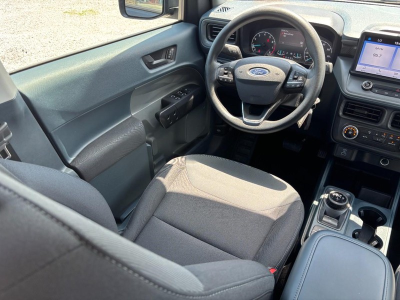 Ford Maverick Vehicle Full-screen Gallery Image 14