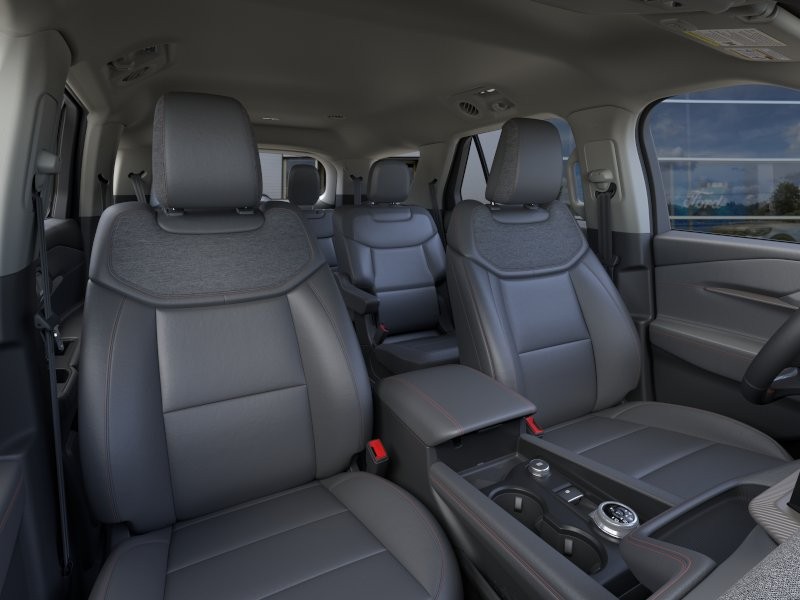 Ford Explorer Vehicle Full-screen Gallery Image 12