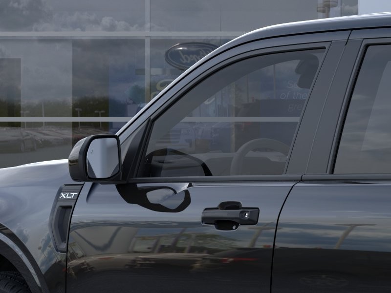 Ford Maverick Vehicle Full-screen Gallery Image 23