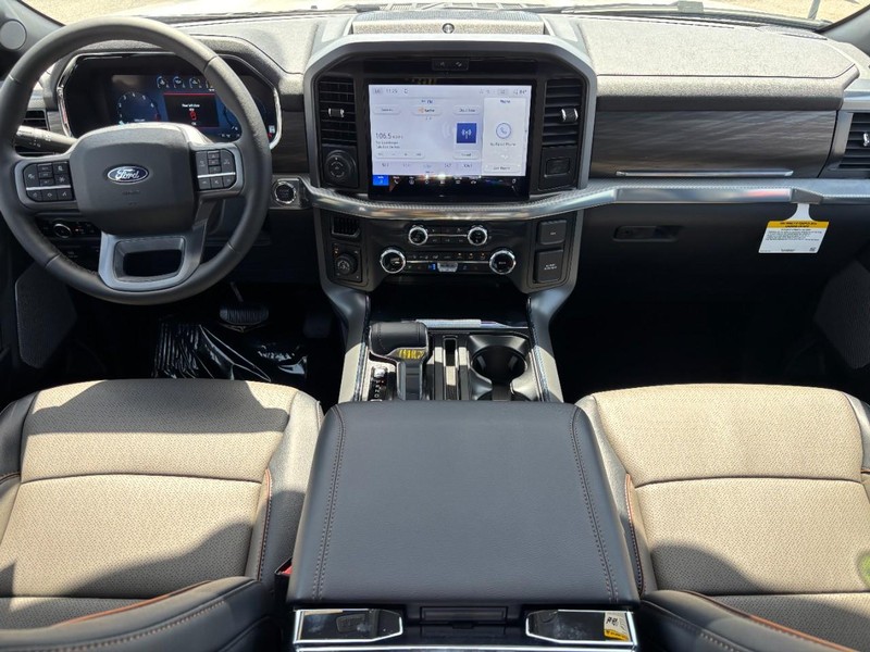 Ford F-150 Vehicle Full-screen Gallery Image 14