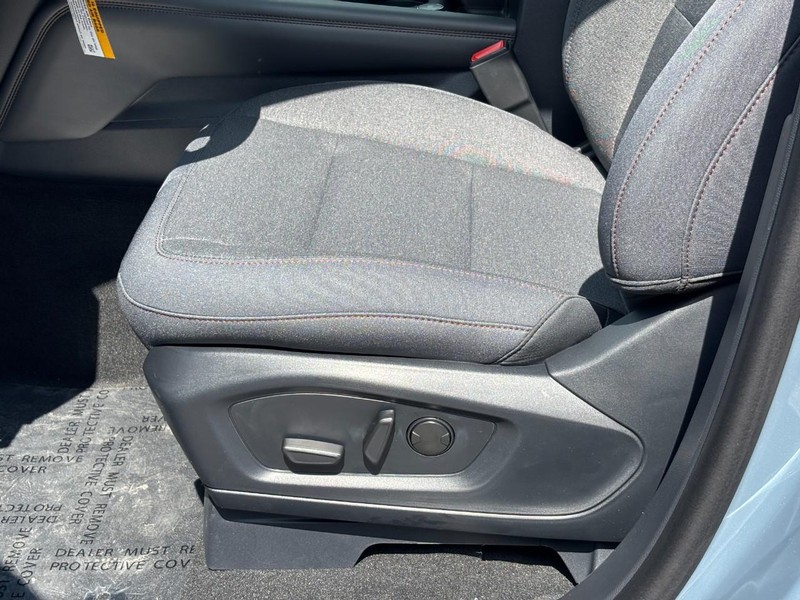 Ford Explorer Vehicle Full-screen Gallery Image 18