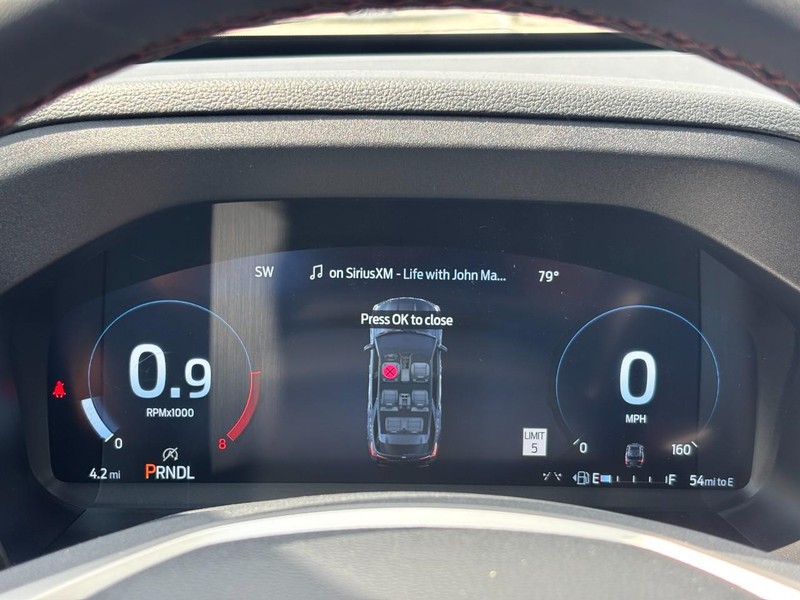 Ford Explorer Vehicle Full-screen Gallery Image 22