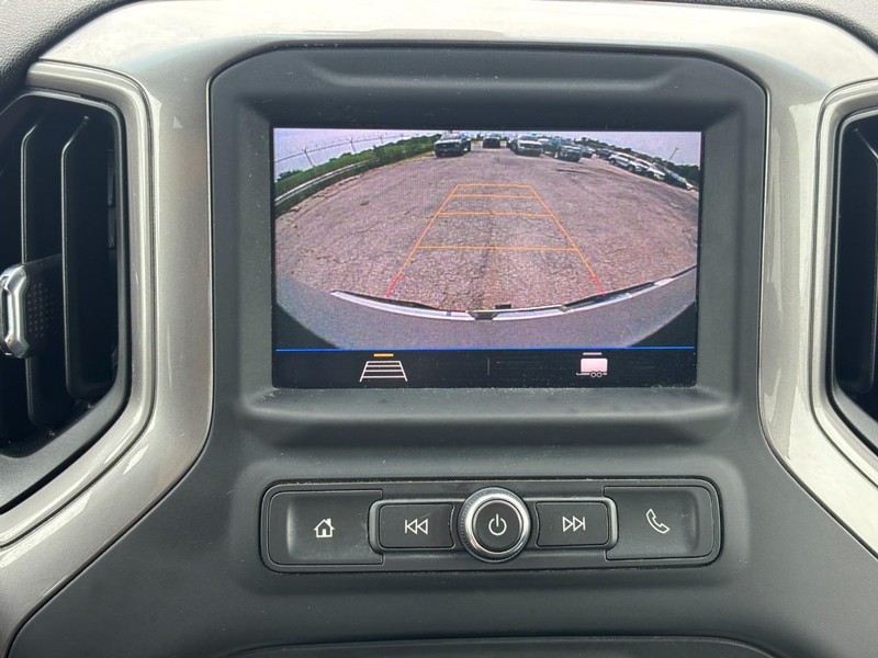 GMC Sierra 2500HD Vehicle Full-screen Gallery Image 22