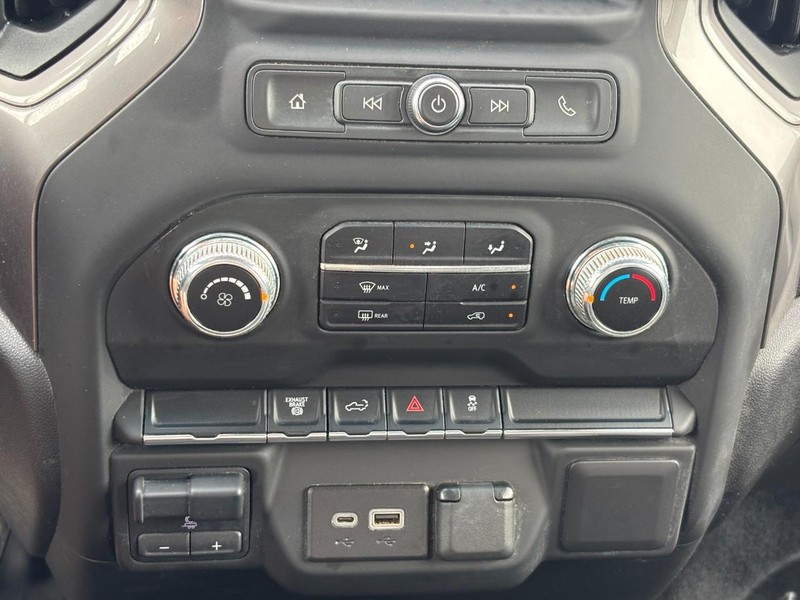 GMC Sierra 2500HD Vehicle Full-screen Gallery Image 23