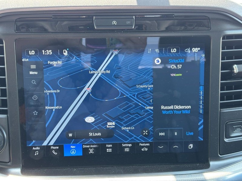 Ford F-150 Vehicle Full-screen Gallery Image 22