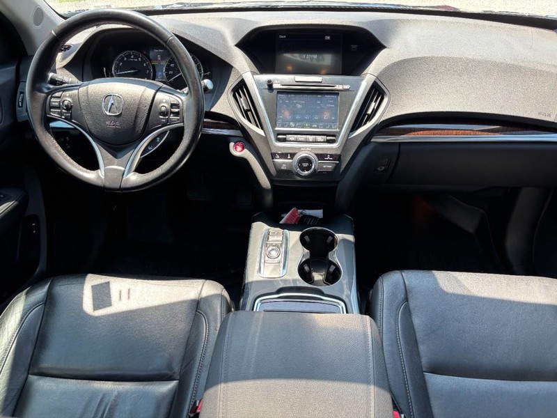 Acura MDX Vehicle Full-screen Gallery Image 15