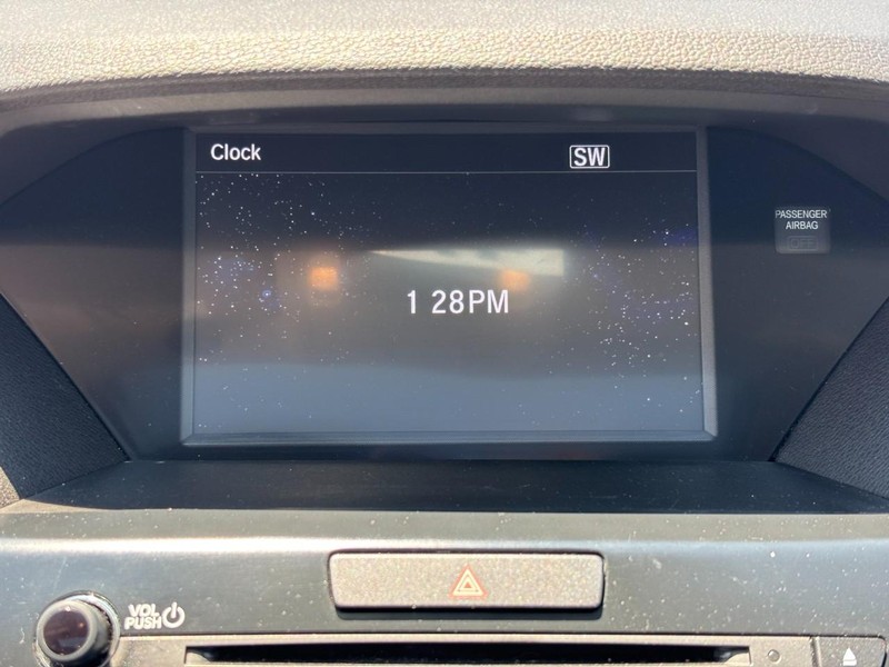 Acura MDX Vehicle Full-screen Gallery Image 22
