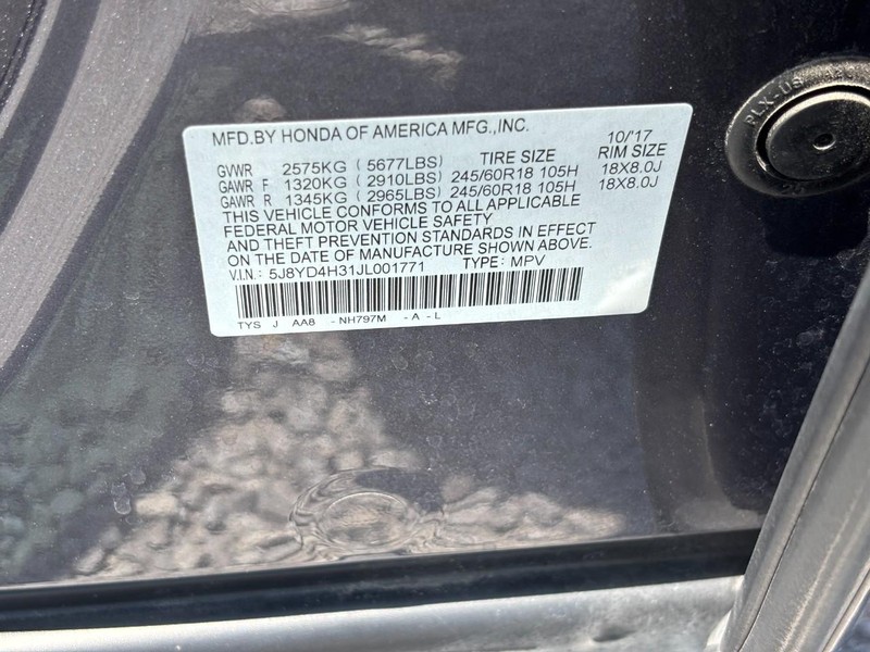 Acura MDX Vehicle Full-screen Gallery Image 25
