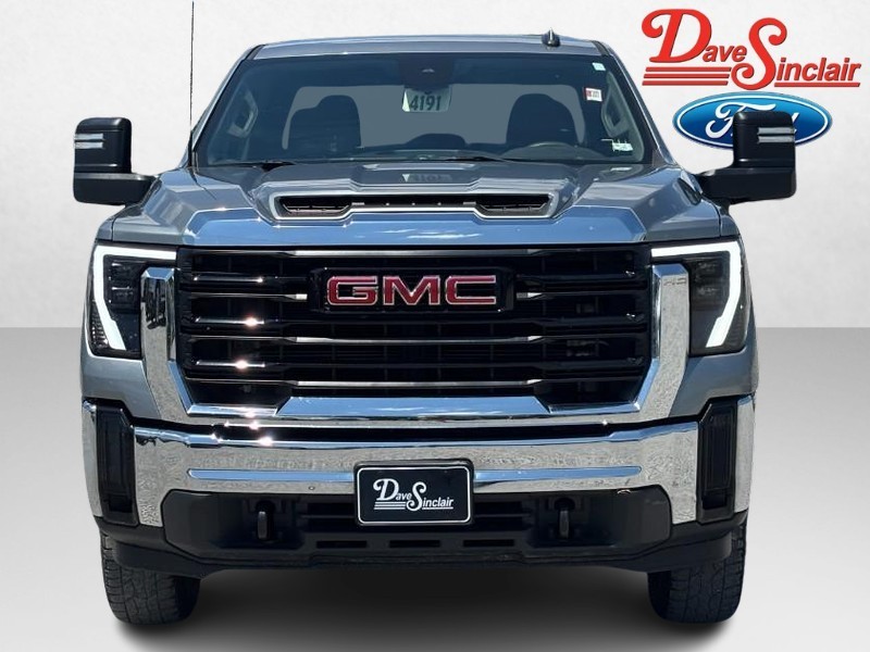 GMC Sierra 2500HD Vehicle Image 02